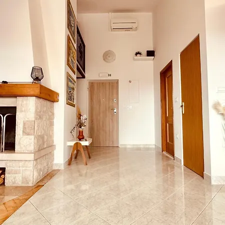 With A Parking Space - 23263 *