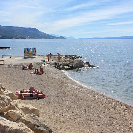 With A Parking Space - 23263