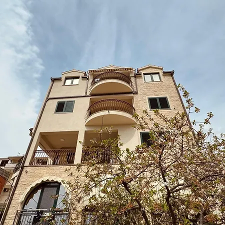 With A Parking Space - 23263 شقة سبليت