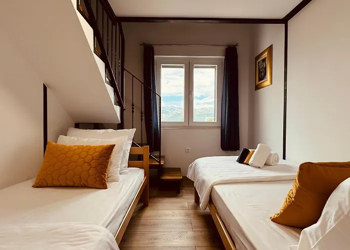 Appartamento With A Parking Space - 23263 Spalato